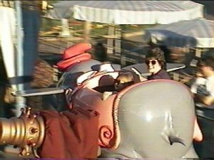 disney_dumbo1.jpg (19602 bytes)