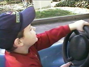 disney_ryan1.jpg (17131 bytes)