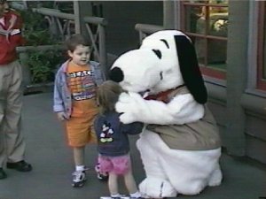 knotts_snoopy.jpg (15778 bytes)