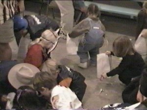 party_candy.jpg (16188 bytes)