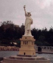 statue-liberty.jpg (9191 bytes)